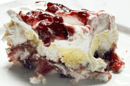 The One-Pan Make-Ahead Summer Dessert That Gets More Delicious the Longer It Sit