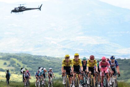 ‘A minimum effort for maximum benefits’ – UAE Team Emirates-XRG manager looks on Jonas Vingegaard’s ascent of Blockhaus with mix of admiration and frustration