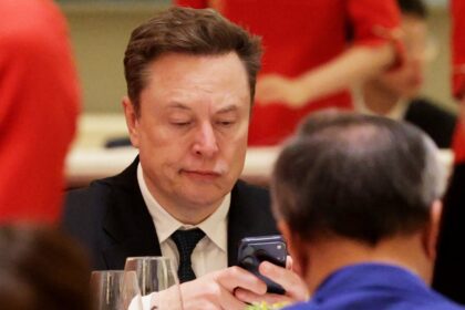 Jury tosses Musk OpenAI lawsuit, saves Sam Altman