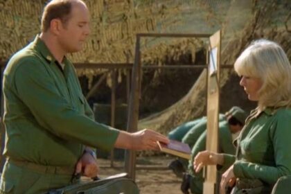 David Ogden Stiers Hid A Personal Message For Loretta Swit In Their Final M*A*S*H Scene