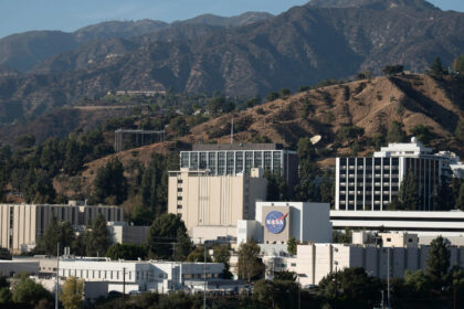 NASA is opening up bids for who will run the Jet Propulsion Laboratory