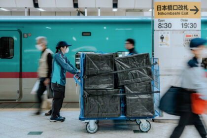 Amazon Japan is now transporting packages on Shinkansen bullet trains