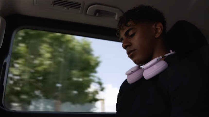 Lamine Yamal shares pictures teasing the new Beats headphones on the way