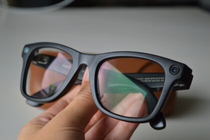 Meta plans to make an AI pendant and more smart glasses soon