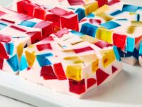 This Nostalgic Mexican Jell-O Is the Perfect Make-Ahead Summer Treat