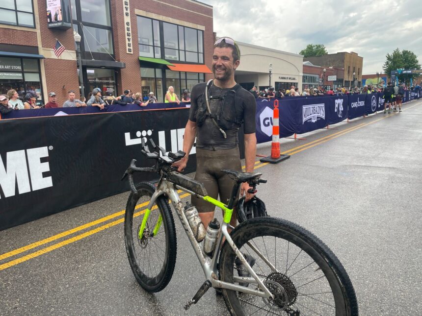 Unbound Gravel XL: Robin Gemperle claims victory in horrible conditions, forced to walk for 21km