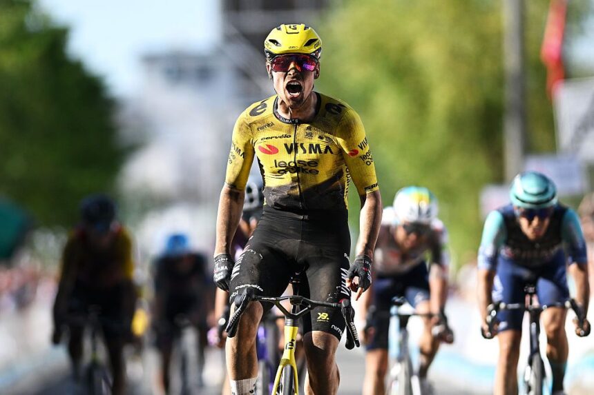 Antwerp Port Epic: Per Strand Hagenes surges to victory from late breakaway group