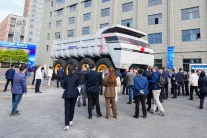 This Driverless Chinese Mining Truck Is Giant, Agile, and Shows the Industrial Future of AI