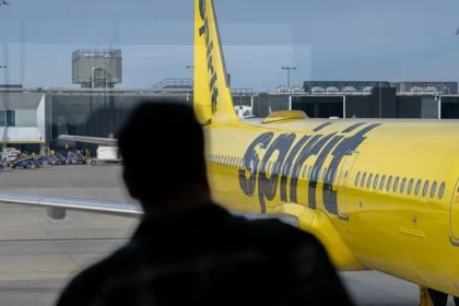 Spirit Airlines employees, adrift with no severance or healthcare, turn to GoFundMe after company collapse