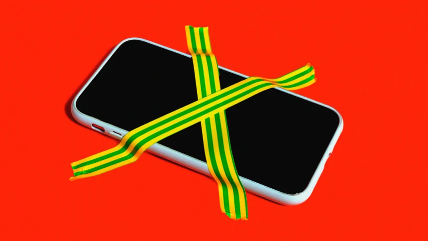 New Study Finds School Phone Ban Benefits Could Be Overstated