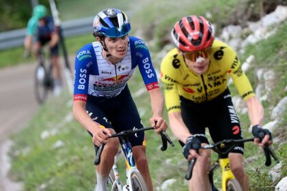 ‘I made some mistakes trying to follow him’ – Giulio Pellizzari’s GC bid in Giro d’Italia takes a hit as Jonas Vingegaard turns the screw on Blockhaus
