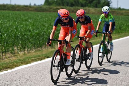 Giro d’Italia Women stage 2 LIVE: After an aggressive a breakaway of three has formed with another chasing them