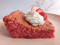 The 2-Ingredient Strawberry Cake I Can’t Stop Making