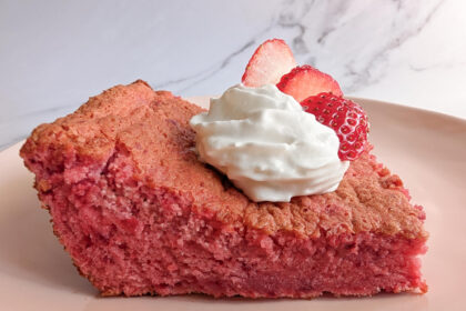 The 2-Ingredient Strawberry Cake I Can’t Stop Making