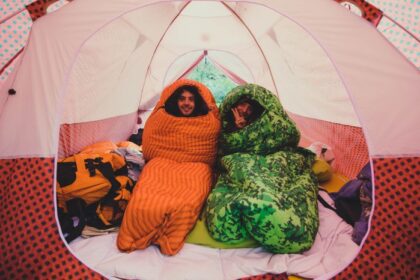 0 Camping Kit Combines Sleeping Pad, Bag, ‘Couch’ in One