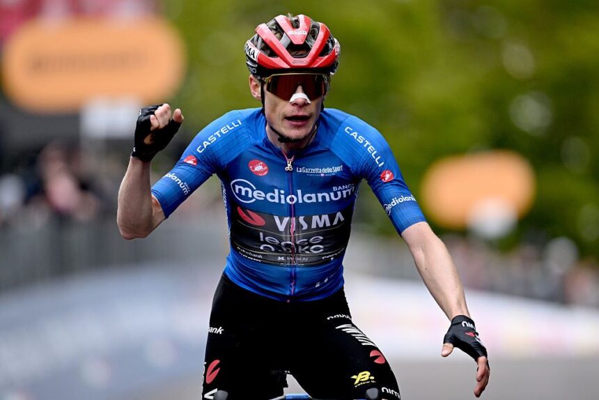 ‘We only decided to go for it really late’ – Switch of plan nets Jonas Vingegaard second stage in three days at Giro d’Italia and 50th career win