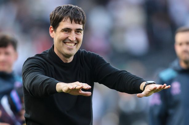 Andoni Iraola’s Liverpool arrival met by major statement from Bournemouth star
