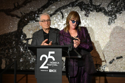 Tribeca Kicks Off With Earth, Wind & Fire Documentary and Robert De Niro Dissing Trump as ‘Immoral, Cruel and Corrupt’