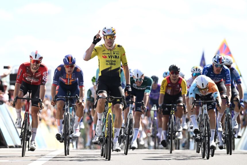 Tour Auvergne-Rhône-Alpes: Wout van Aert answers doubts with commanding stage 5 victory