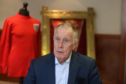 Sir Geoff Hurst tells England team:  win the World Cup for the 1966 lads