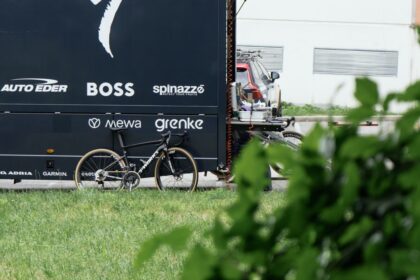 I hid in a bush to get the first spy shots of the new Specialized Tarmac SL9 at the newly-named Dauphiné