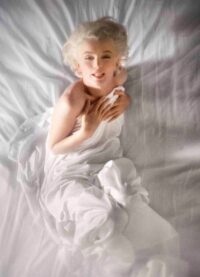 The Night Marilyn Monroe Invited Photographer Douglas Kirkland Over For an Iconic Shoot