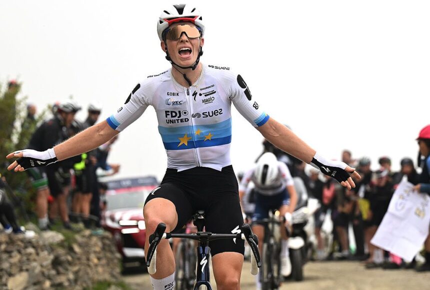 Giro d’Italia Women: Demi Vollering powers across gravel sector of Colle delle Finestre to win compressed stage 8 and second stage of race