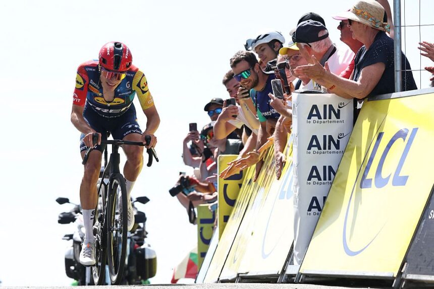 ‘It was stupid’ – Juan Ayuso disappointed after a miscalculated attack costs him victory atop Grand Colombier at Tour Auvergne-Rhône-Alpes