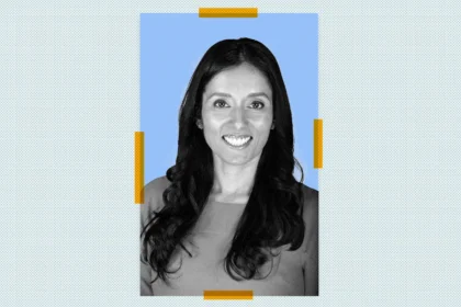 She Gave Away Everything She Knew for Free on LinkedIn. Then Her Books Became Bestsellers
