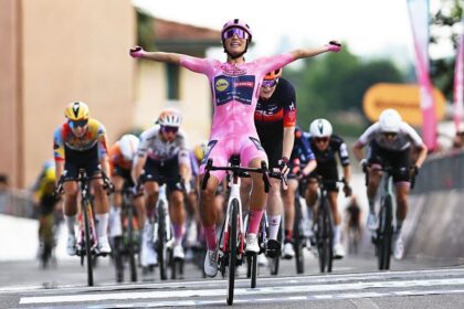 Giro d’Italia Women: Elisa Balsamo powers to hat-trick victory on stage 3 with searing uphill sprint