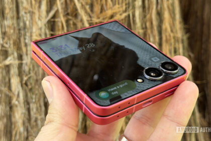 Don’t get your hopes up for this Galaxy Z Flip 8 upgrade