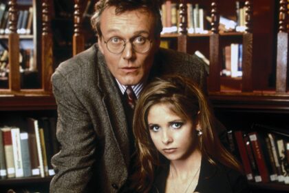 Sarah Michelle Gellar Pays Tribute to Late Buffy Costar Anthony Head