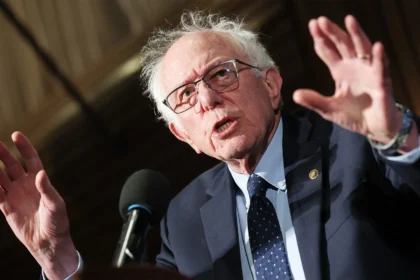 Even Steve Bannon Agrees With Bernie Sanders on Taxing AI. That’s Not the Weirdest Part