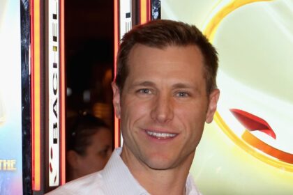 Bachelor Alum Jake Pavelka Marries Fiancée After Meeting on Dating App
