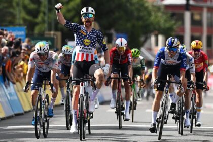 Tour Auvergne-Rhône-Alpes: Quinn Simmons blasts to victory on stage 4 from 10-rider breakaway with peloton breathing down their backs