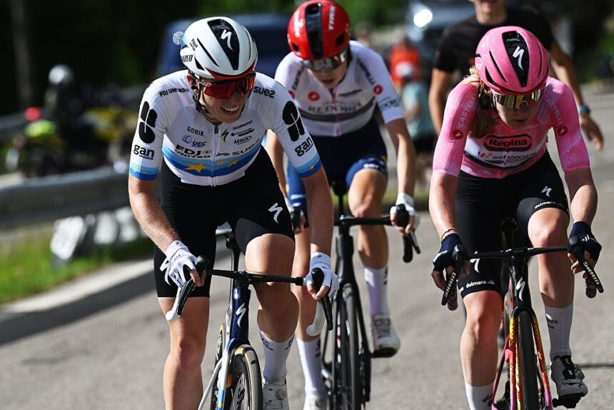 Demi Vollering gets her stage win but she has a problem – Analysing the Giro d’Italia Women GC picture after shock time trial and thrilling mountain stage