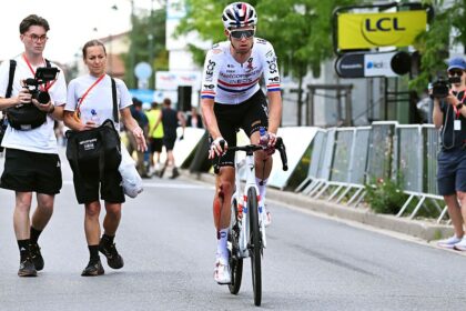 ‘This sport can be cruel sometimes’ – Tyre blowout cause of Sam Watson’s stage 4 Tour Auvergne-Rhône-Alpes crash