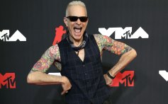 Sammy Hagar Offers David Lee Roth a Spot at His Las Vegas Residency Following Tour Cancellation