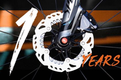 ‘Hot burning knife blades on our wheels’ – The controversial story of disc brake adoption in the peloton, 10 years on